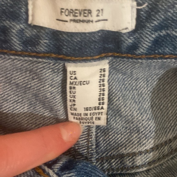 Forever 21 Jeans - Picture 2 of 2